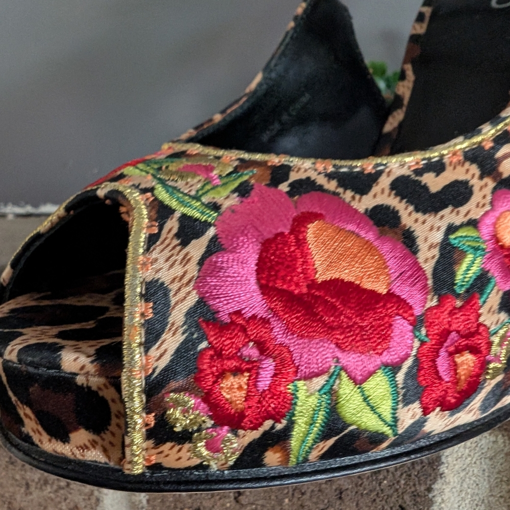 Leopard Print Floral Embroidered Aldo Women's Heels - Picture 3 of 10